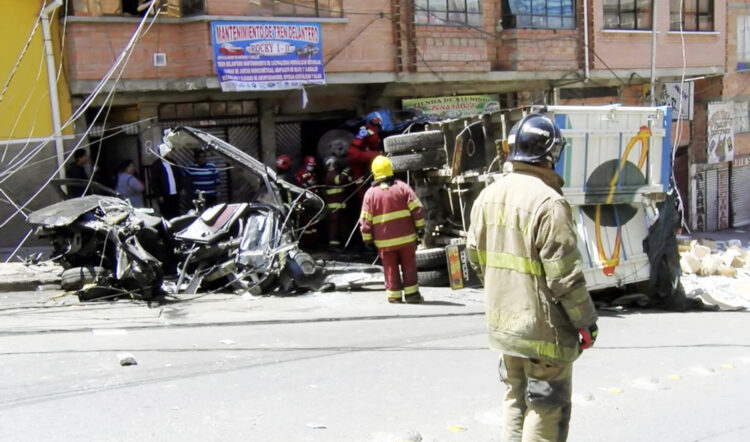 La tragedia segó la vida de tres personas en Tembladerani