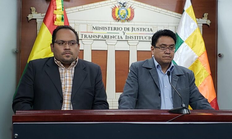 Gobierno y familiares de víctimas de 2019 aprueban reglamento para créditos sin intereses