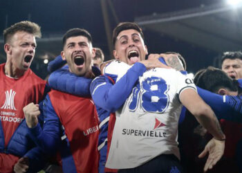 Vélez avanza a semifinales de Libertadores al vencer 1-0 a Talleres