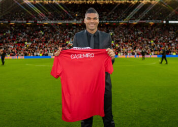 Casemiro se compromete con el Manchester United hasta 2026