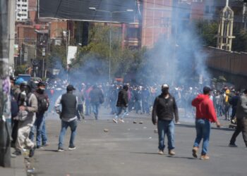En otra jornada de conflicto por mercado paralelo, Adepcoca de Alanes llama a Asamblea y marcha ‘con pañuelos blancos’ para el jueves