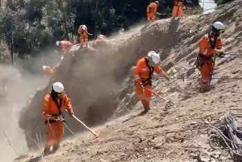 Tras 13 días de la caída de talud, la avenida Del Libertador será habilitada al tráfico vehicular en La Paz