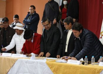 Indígenas de Ecuador suspenden protestas tras acuerdo con el gobierno