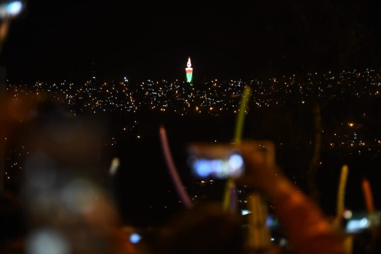 La Paz enciende la ‘Tea que Ilumina Bolivia’ y da la bienvenida al mes de las Fiestas Julias