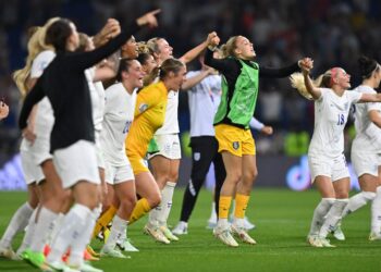 España pierde contra Inglaterra 2-1 en la prórroga en cuartos de Eurocopa femenina