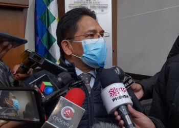 Silva compromete a madres de familia respuesta a propuesta de la Billetera Móvil en el subsidio