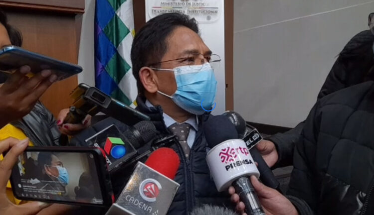 Silva compromete a madres de familia respuesta a propuesta de la Billetera Móvil en el subsidio