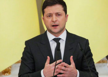 Zelenski sostiene que Rusia está tratando de retrasar su fracaso en la guerra