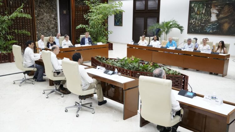 Gobierno de Colombia y ELN coinciden en reiniciar diálogo