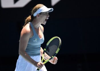Collins avanza a semifinales del Abierto de Australia tras vencer a Cornet
