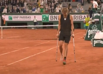 Zverev se opera del tobillo tras su caída en Roland Garros frente a Nadal