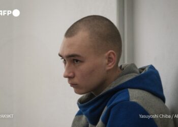 Corte de Ucrania condena a un soldado ruso a cadena perpetua por crímenes de guerra