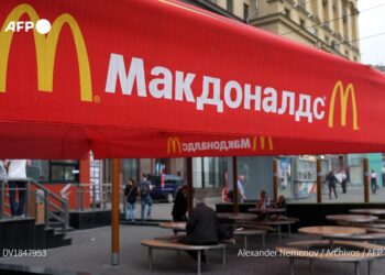 Bajo presión, Coca Cola, McDonald’s y Starbucks se retiran de Rusia