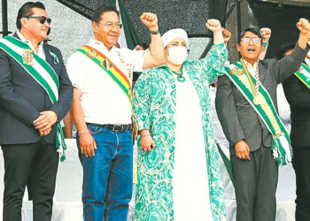 Festejos paralelos: La efeméride de Santa Cruz retrata la polarización política