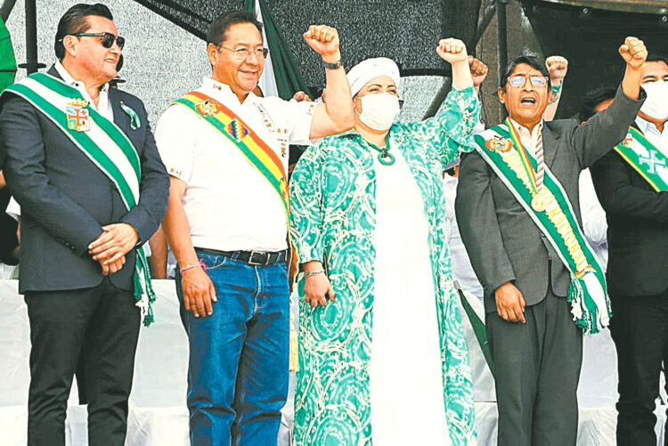 Festejos paralelos: La efeméride de Santa Cruz retrata la polarización política