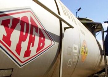 El Gobierno autoriza a YPFB importar petróleo crudo para su refinación en Bolivia