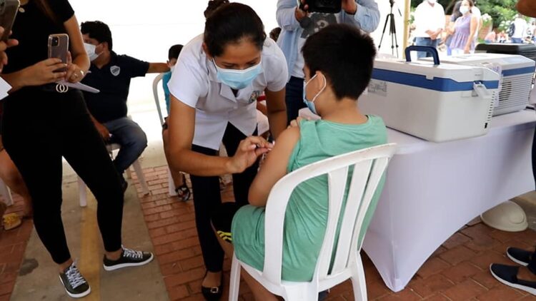 Santa Cruz y Cochabamba impulsan la llegada de la quinta ola del COVID-19