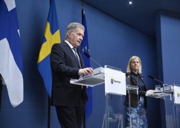 Suecia y Finlandia encarrilan candidaturas para entrar en la OTAN