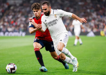 Real Madrid cede los primeros puntos de la temporada, Barça nuevo líder