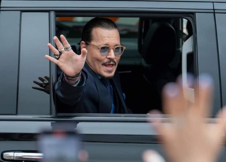 Depp exultante y Heard ‘desconsolada’ tras veredicto por difamación