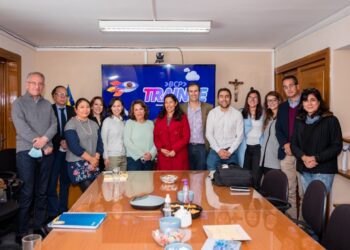 El BCP busca a los 10 mejores egresados de Bolivia con contratos de trabajo fijo en mano