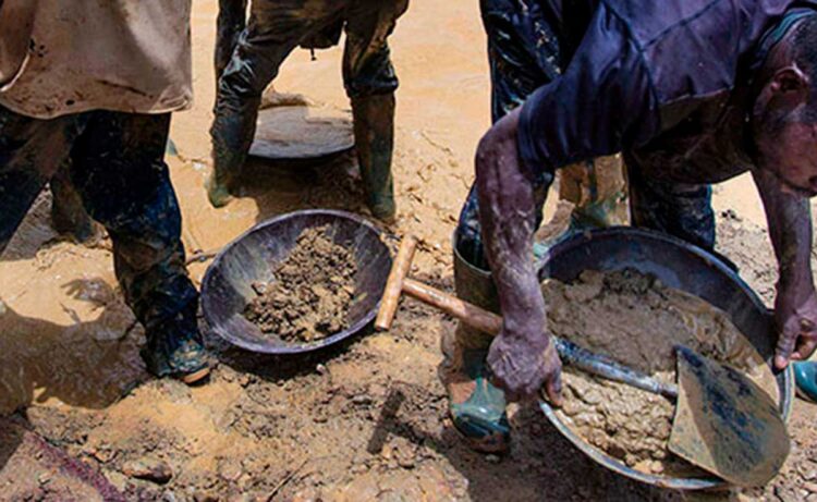 Unos 100 muertos en enfrentamientos entre buscadores de oro en Chad