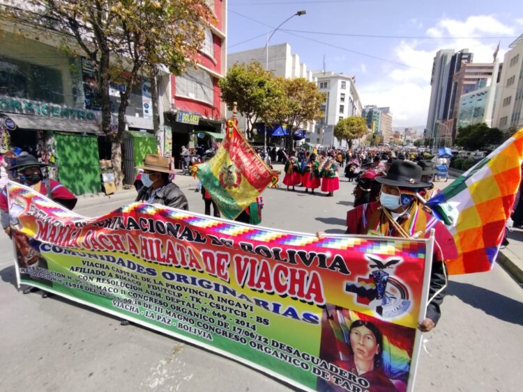 Siete días de bloqueo a Desaguadero, Montaño dice que gobernador Quispe ‘tiene la llave’ de la solución