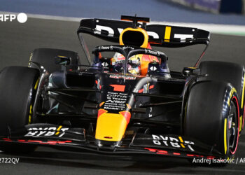 Verstappen triunfa en Arabia Saudita por delante de los Ferrari