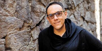 Alberto Chimal: ‘El humor es una forma de descuadrarnos del mundo’