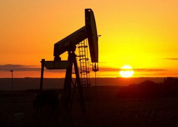 Petróleo WTI cierra por debajo de $us 80, por primera vez en más de 7 meses