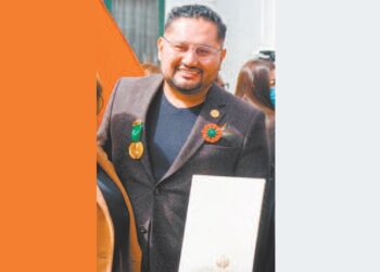 Concejo Municipal distingue a empresario constructor