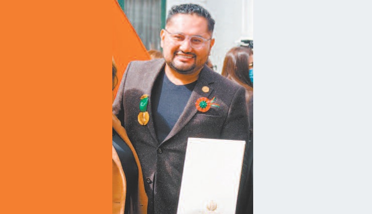 Concejo Municipal distingue a empresario constructor