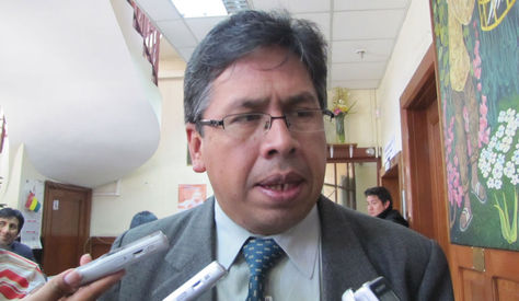 Larrea exige audiencia al ministro Auza y advierte con un ‘bloqueo de los 1.000 servicios’