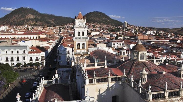 En Sucre aprueban ley para exigir carnet de vacunación anti COVID-19 para ingresar a la ciudad