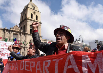 La COB cumple 70 años y Arce destaca su lucha por la defensa de los derechos de los trabajadores