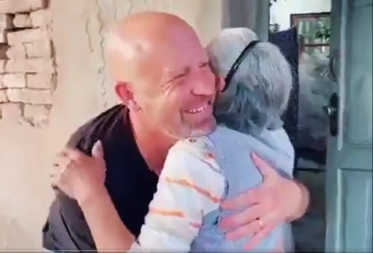 Pastor español llega a Yacuiba y se reencuentra con su niñera después de 45 años