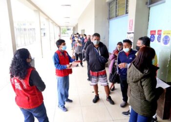 Peruanos acuden a las urnas el domingo a elegir alcaldes y gobernadores