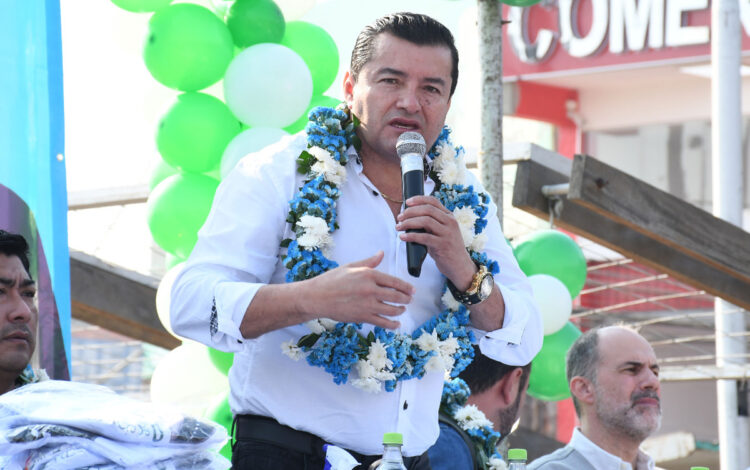 En contraste a Camacho, Fernández dice que invitará a autoridades del Gobierno a festejos de Santa Cruz