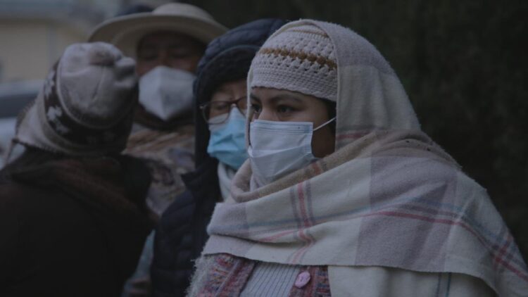 Los casos de COVID-19 superan el centenar, Santa Cruz tiene el mayor registro