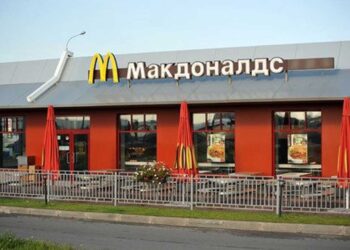¿Sin Big Mac? Sube la presión contra empresas que siguen en Rusia