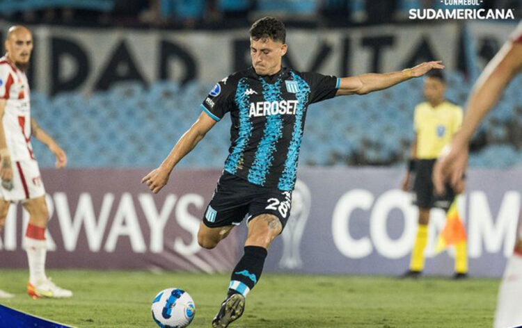 Con agónico gol, Racing Club gana 1-0 de visita al River uruguayo por Sudamericana