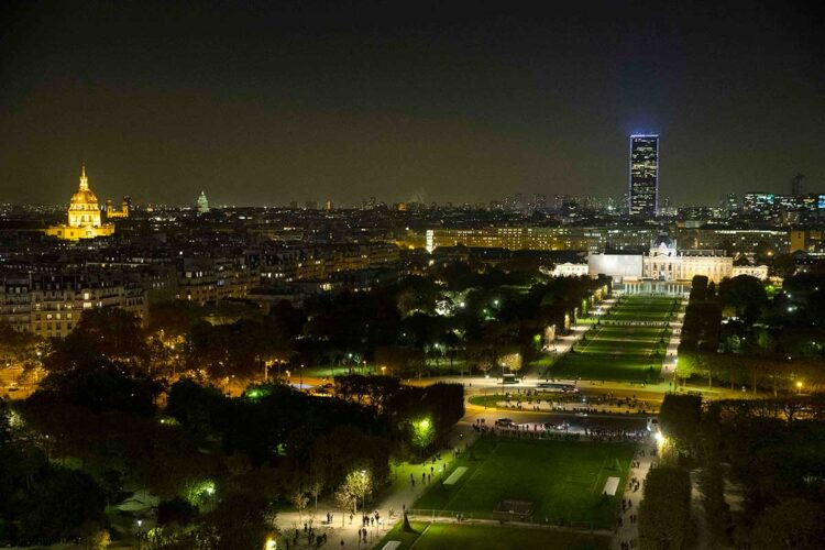París dejará de iluminar por la noche los monumentos para ahorrar energía