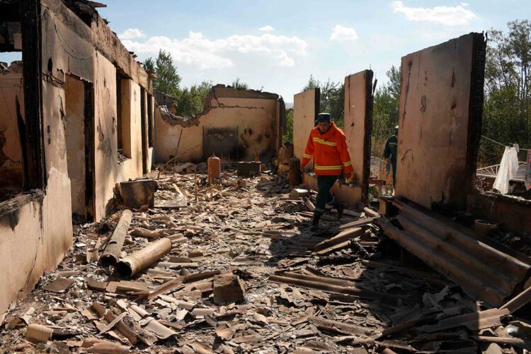 Azerbaiyán ofrece a Armenia entregarle cadáveres de 100 soldados muertos