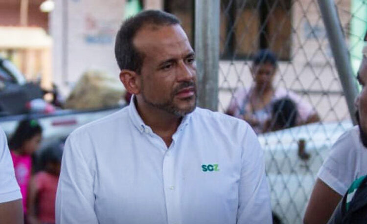 Camacho justifica: En tu cumpleaños, no puedes invitar a quien te patea o enjuicia