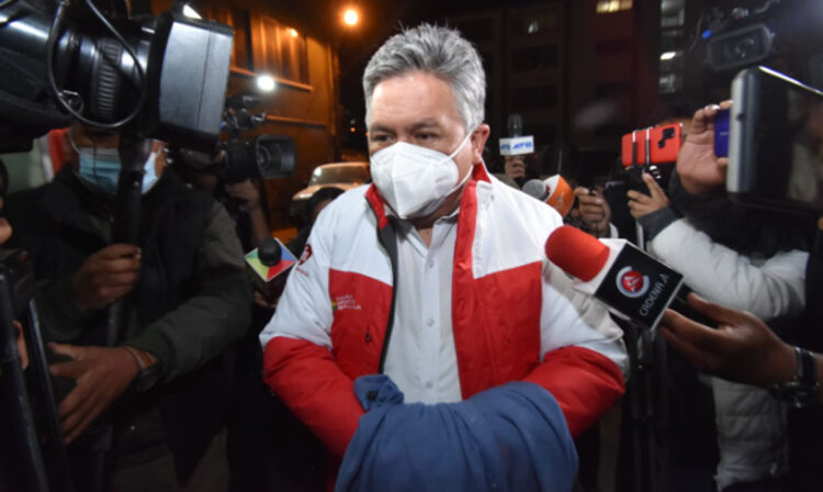 Aprehenden a Larrea por homicidio, dirigentes médicos advierten con movilizaciones