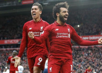 Firmino y Salah acercan al Liverpool a cuartos de Champions