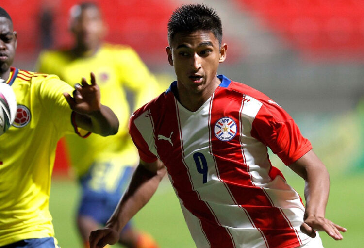 Paraguay cita a 22 jugadores que militan en el exterior para enfrentar a Uruguay
