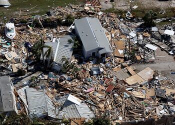 Florida cuenta sus muertos tras el paso del huracán Ian, que vuelve a reforzarse
