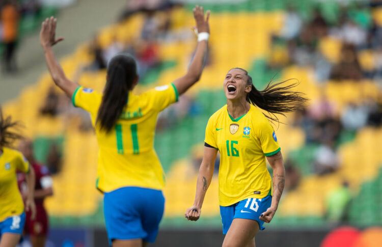 Brasil golea 4-0 a Venezuela y se mete en semis de la Copa América femenina