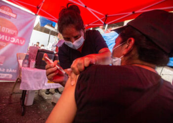Bolivia supera los 6.000 casos día de COVID-19 y Salud llama a desconcentrar pruebas